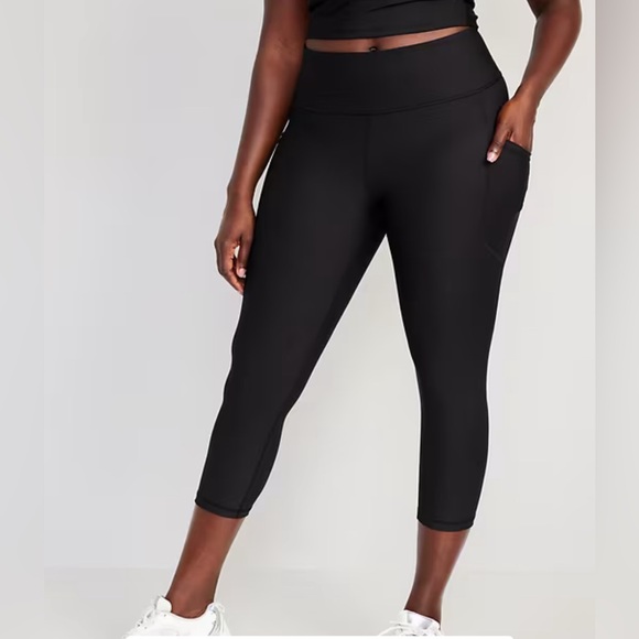 Old Navy Pants - ❇️Old Navy Black High-Rise Go-Dry Leggings 2 for $22❇️